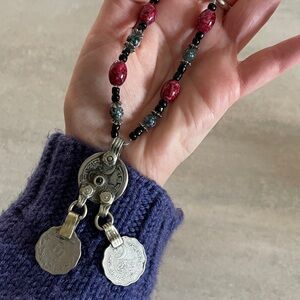Kuchi tribal coin necklace with beads - Gypsy bellydance LARP renfest Vintage